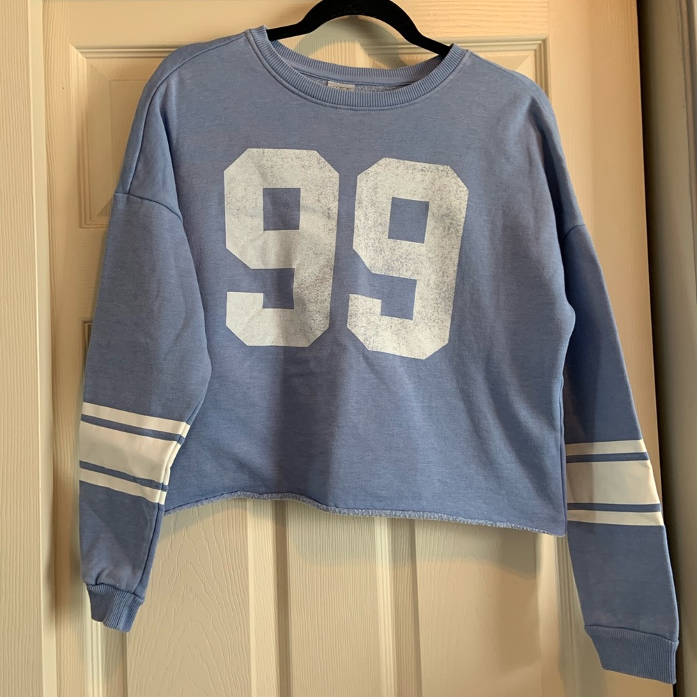 Crop top sweater